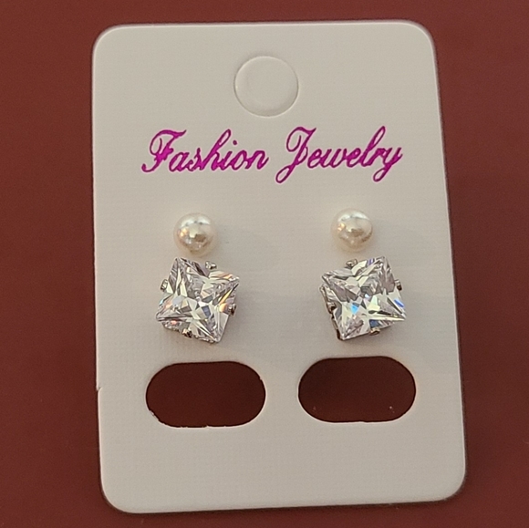 Earrings - Picture 1 of 1